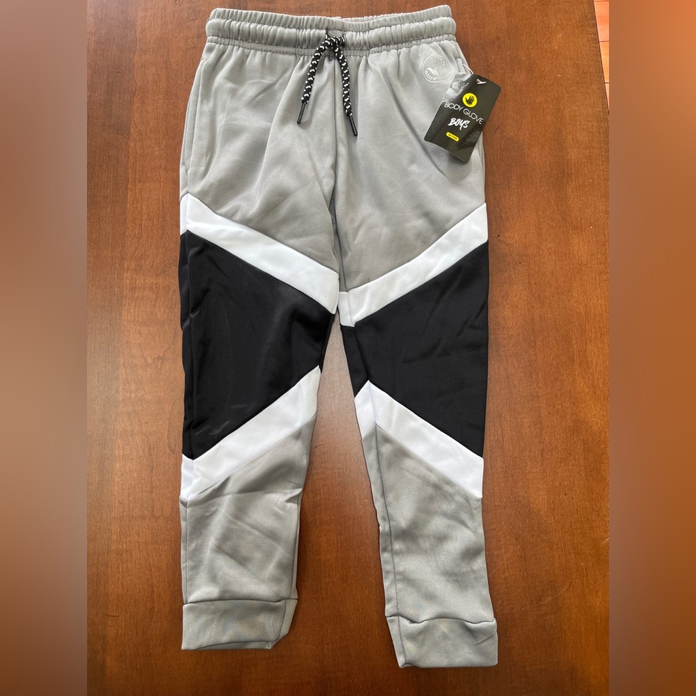 NWT Body Glove boys Gray and Black Joggers
